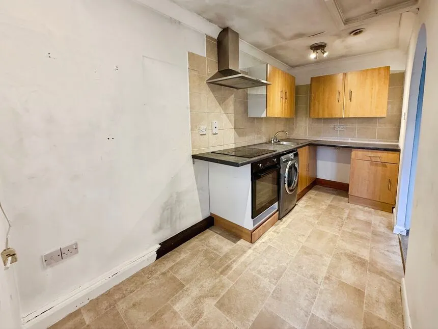 Elsham Crescent, Lincoln, Lincolnshire, LN6, photo 4
