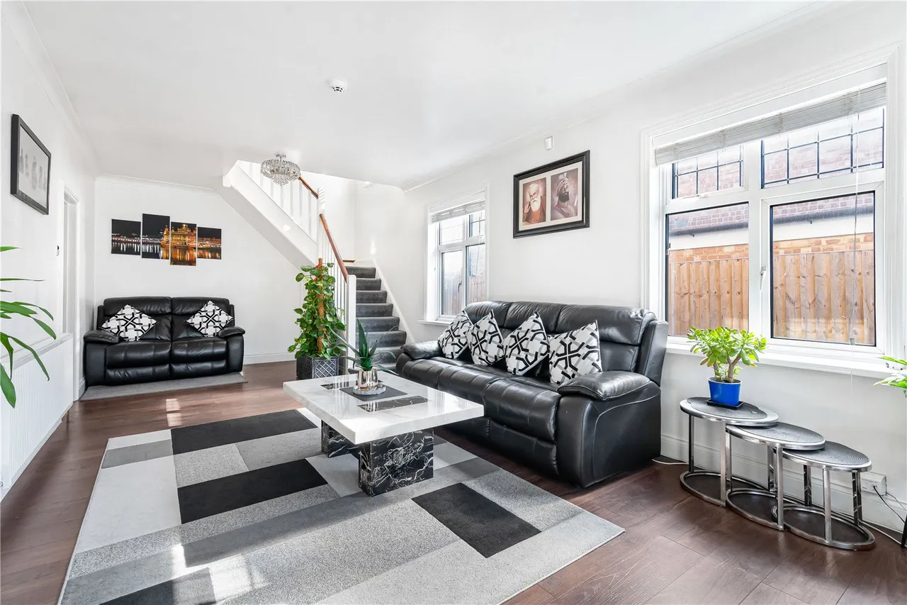 Thorpe Lea Road, Egham, TW20, photo 2