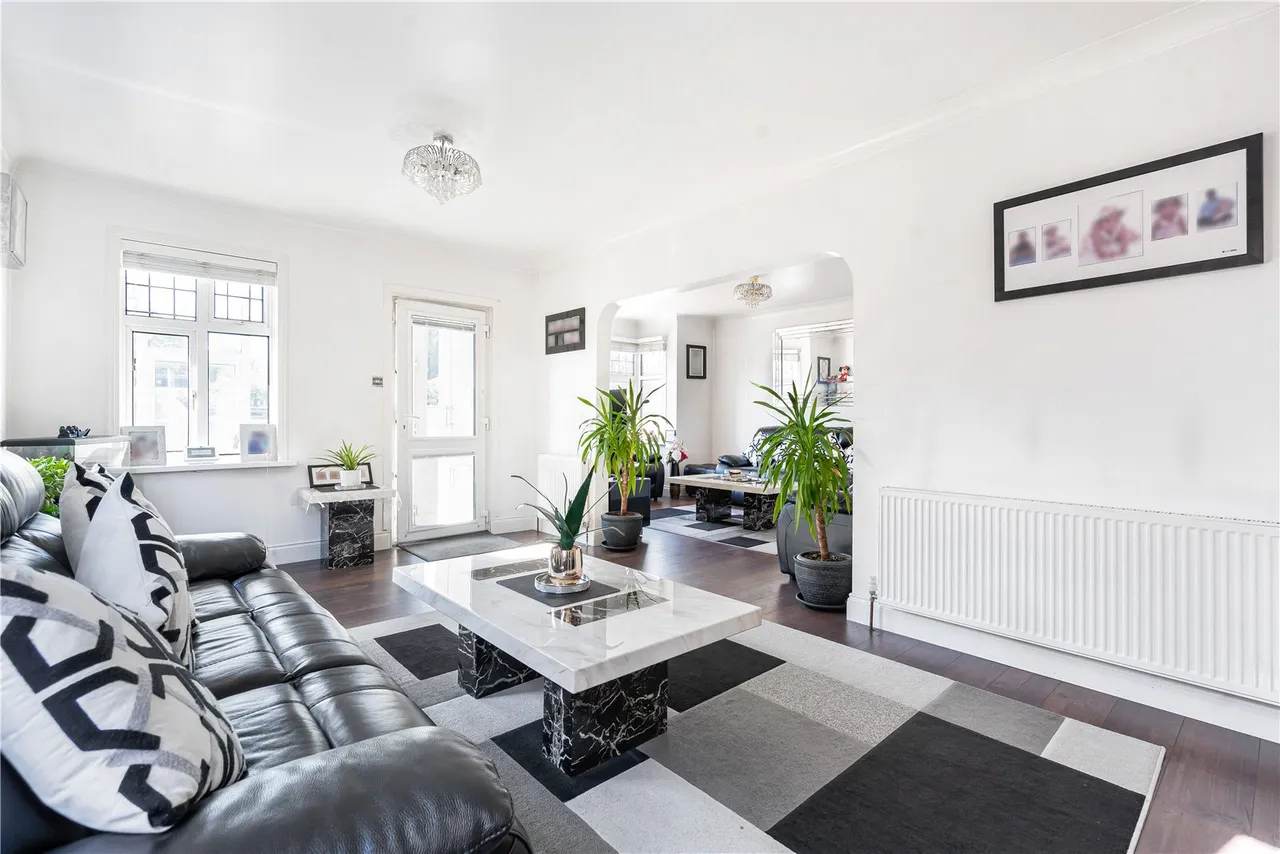 Thorpe Lea Road, Egham, TW20, photo 8