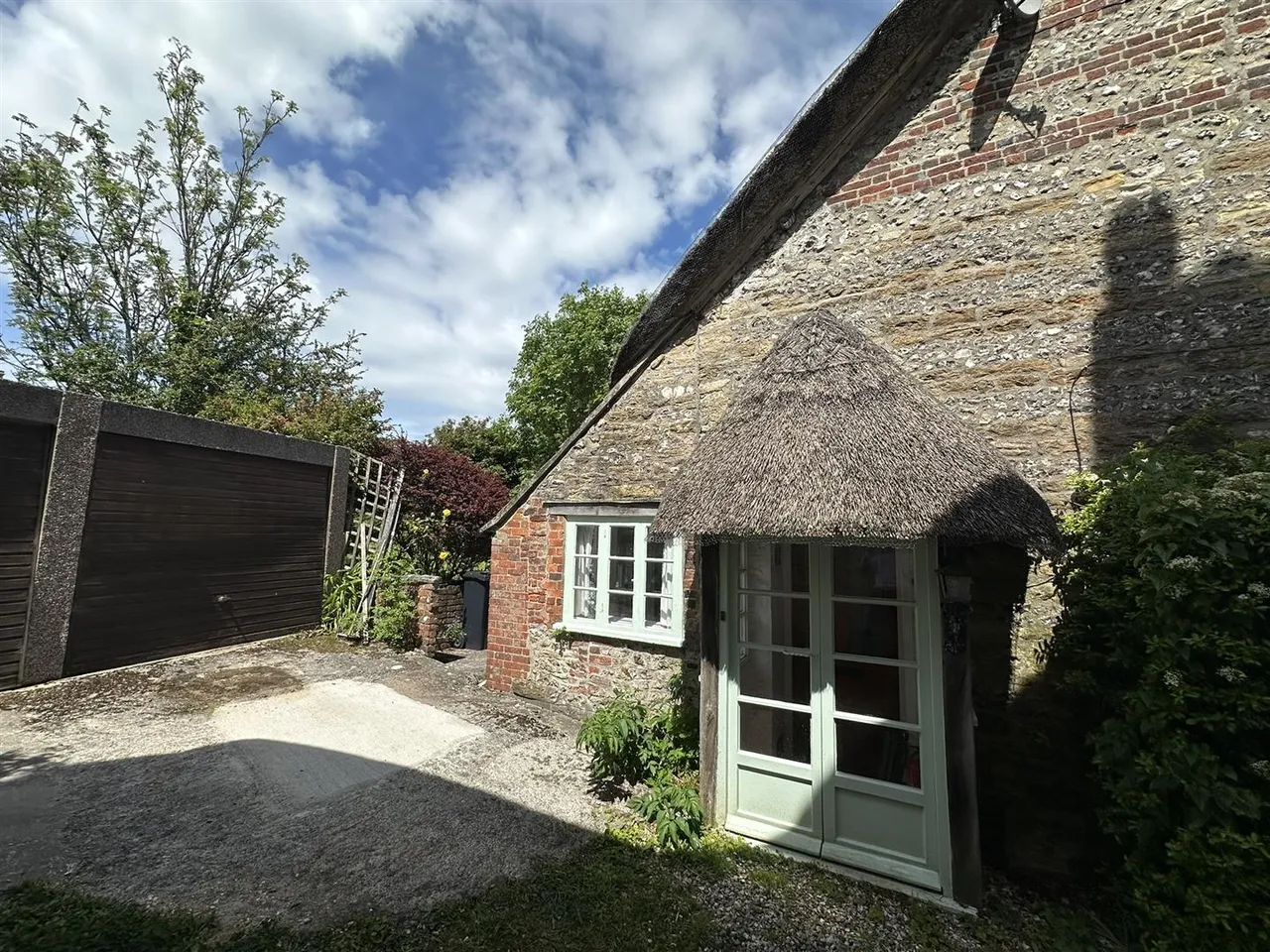 Higher Street, Okeford Fitzpaine, photo 14