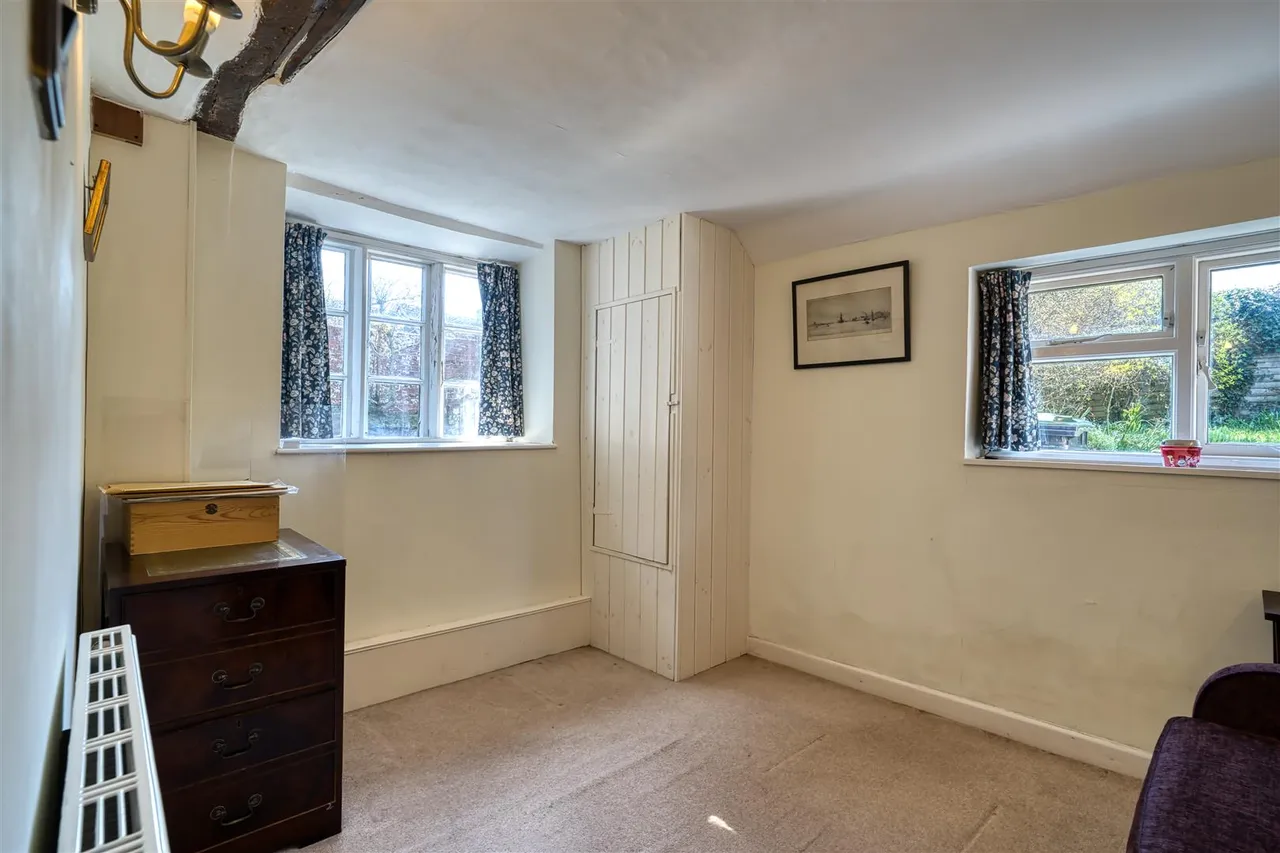 Higher Street, Okeford Fitzpaine, photo 9