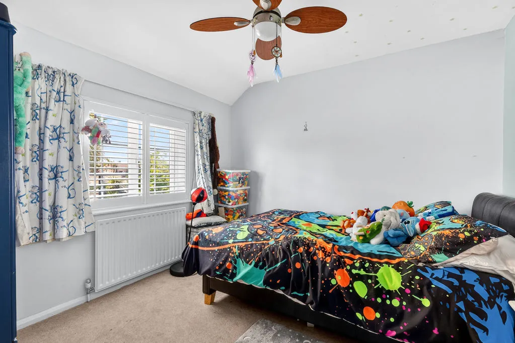 Braycourt Avenue, Walton-On-Thames KT12 2BB, photo 17