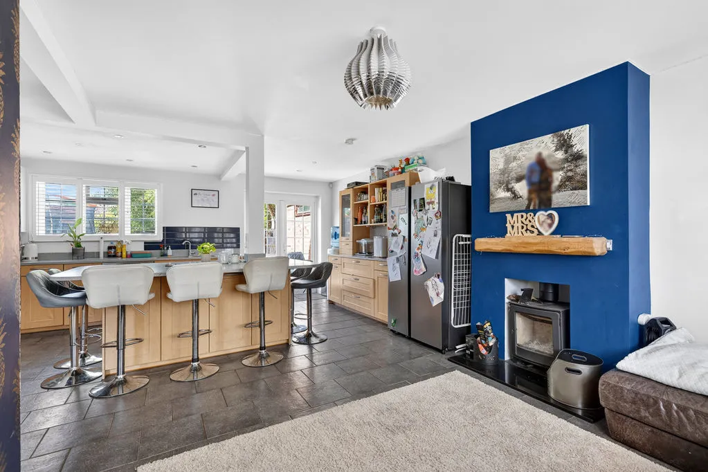 Braycourt Avenue, Walton-On-Thames KT12 2BB, photo 10
