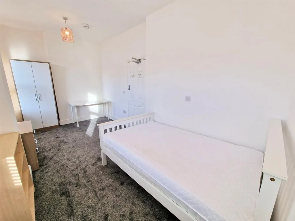 Slade Road, Birmingham, B23, photo 6