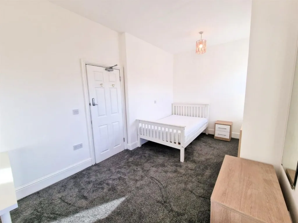 Slade Road, Birmingham, B23, photo 7