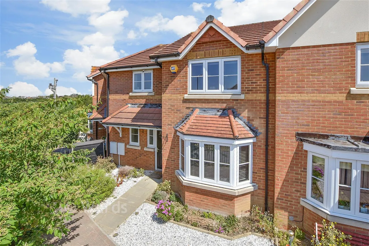 3 bed house for sale, Baneberry Walk, Minster-On-Sea, ME12