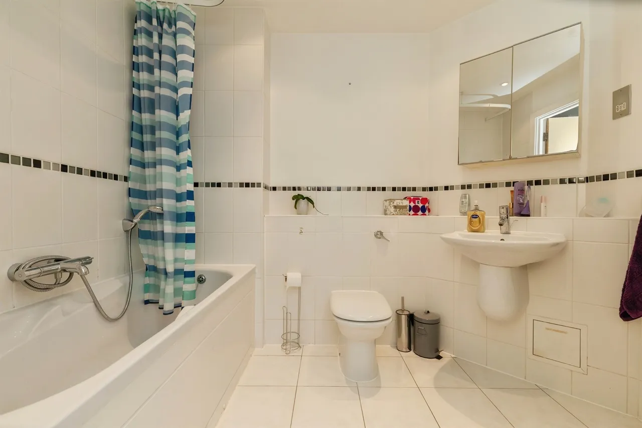 Burton Court, Bristol, BS8, photo 13