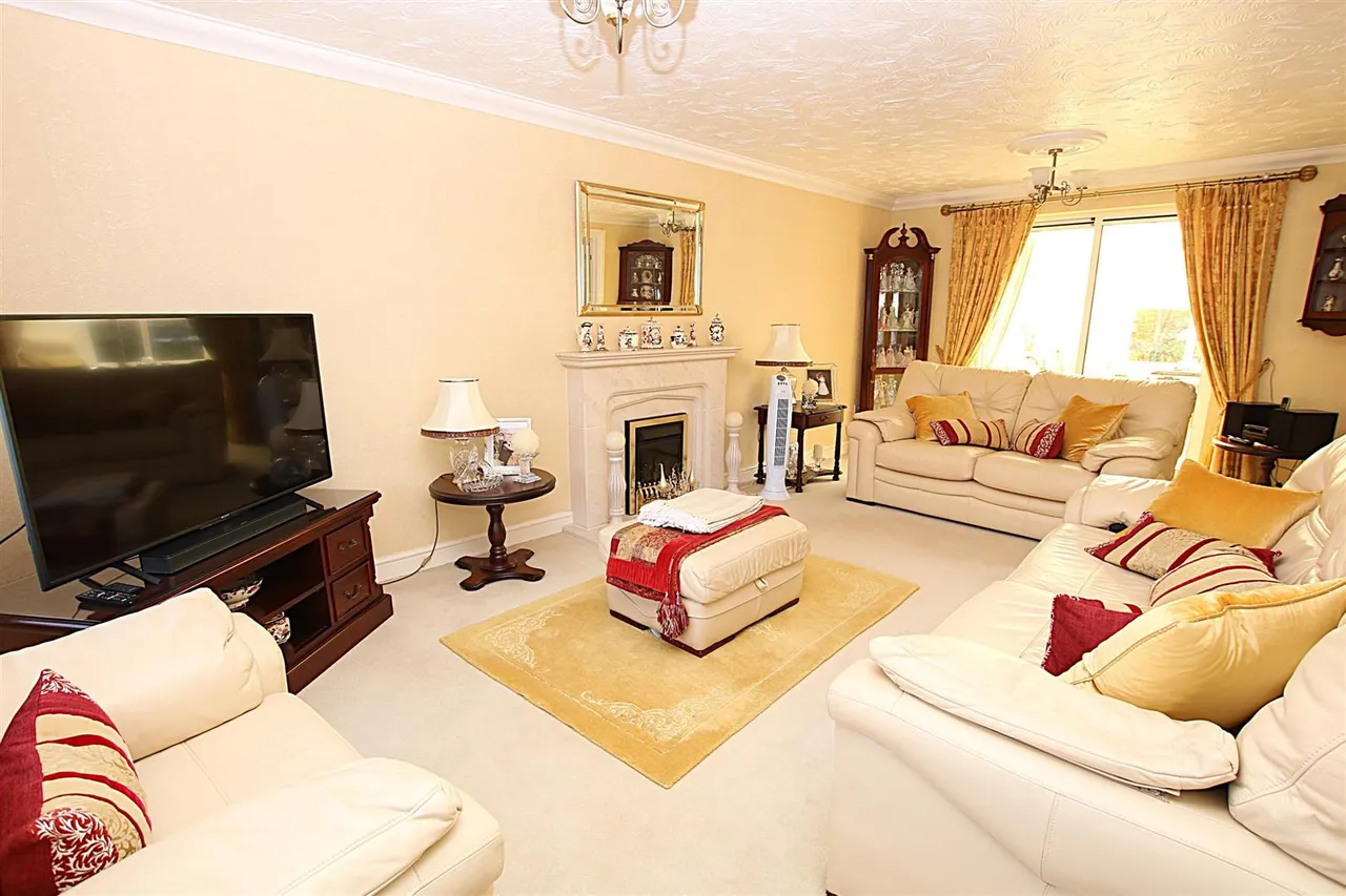 Battalion Drive, Wootton, photo 2