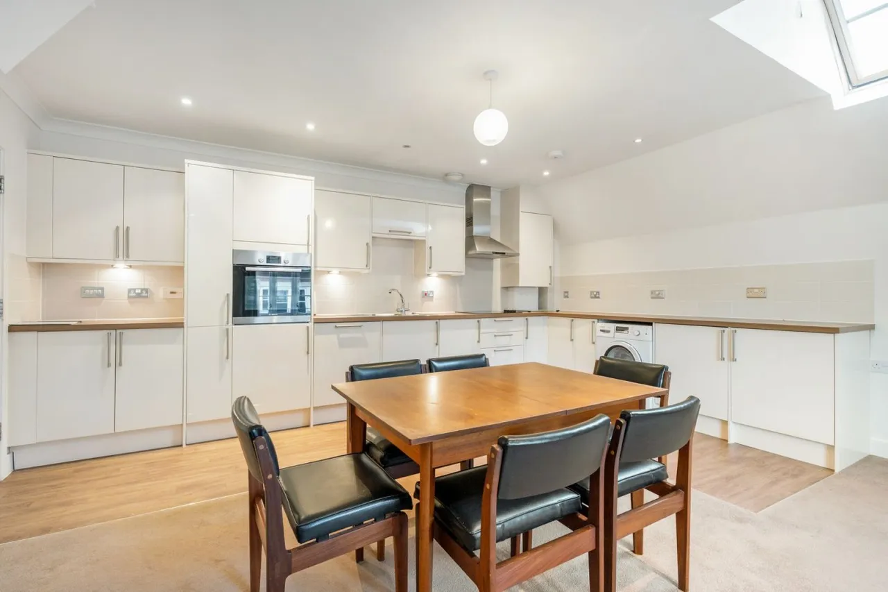 Lyndhurst, SO43, photo 18