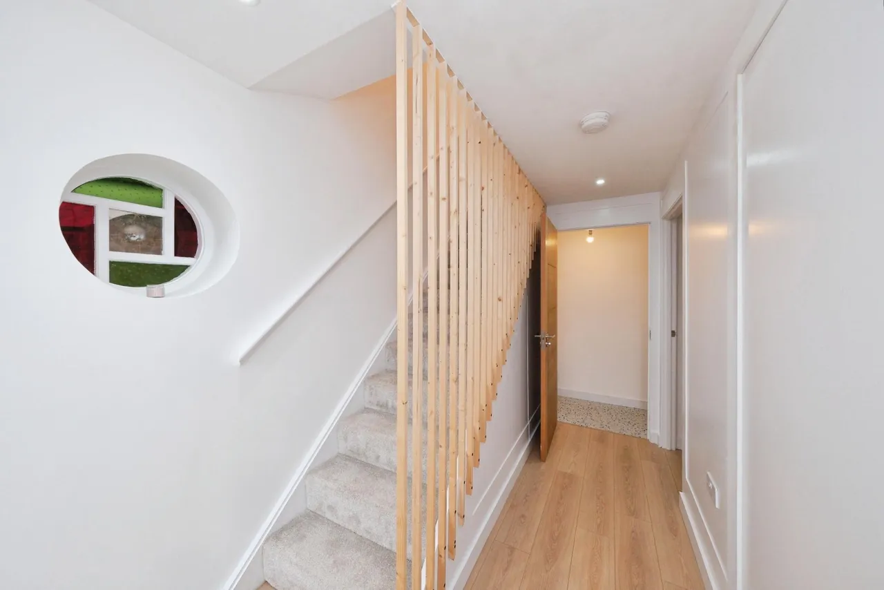 Vaughan Avenue, Nottingham, NG15, photo 7