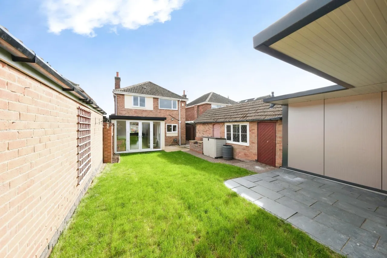 Vaughan Avenue, Nottingham, NG15, photo 17