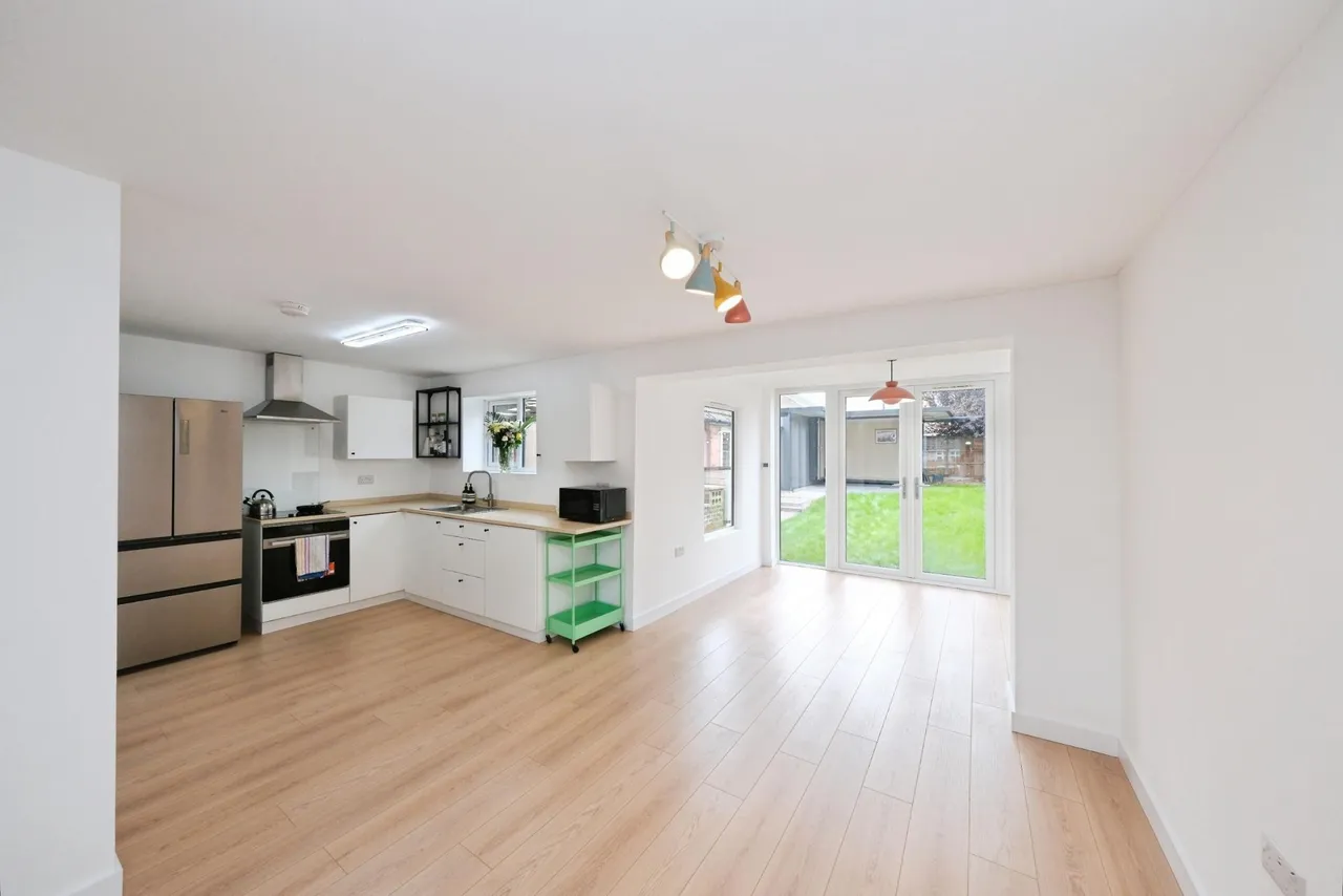 Vaughan Avenue, Nottingham, NG15, photo 6