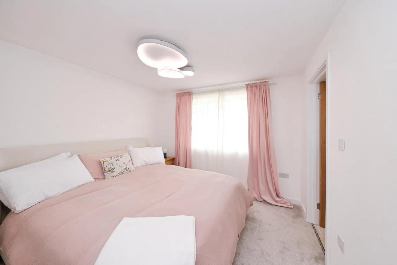 Vaughan Avenue, Nottingham, NG15, photo 10