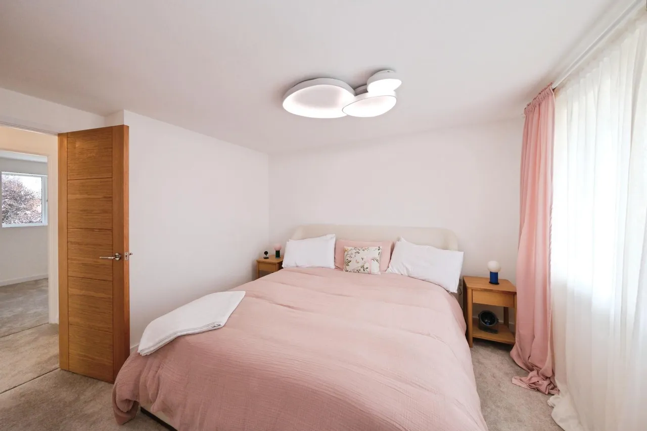 Vaughan Avenue, Nottingham, NG15, photo 9