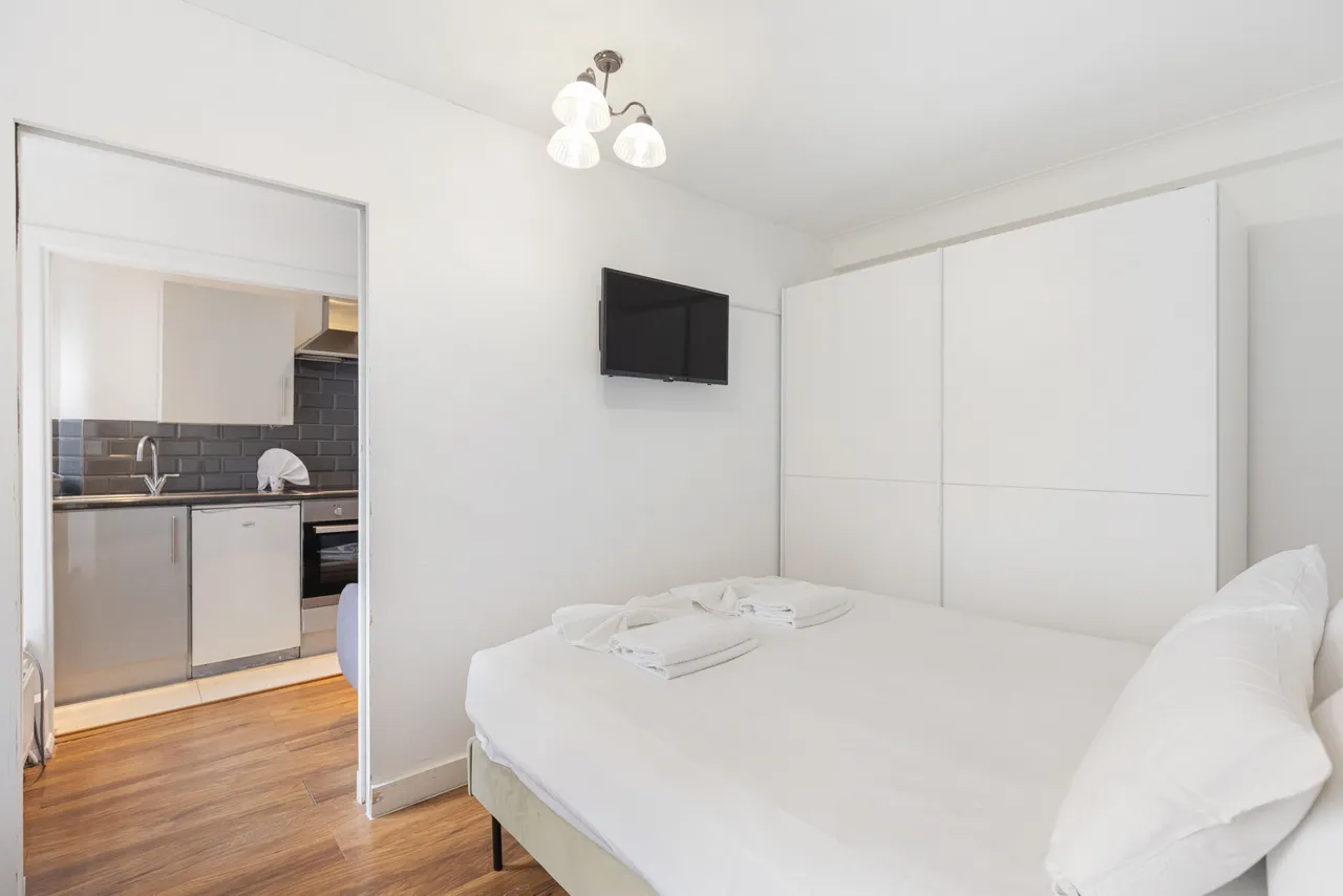 338 Park West, Edgware Road, London, photo 9