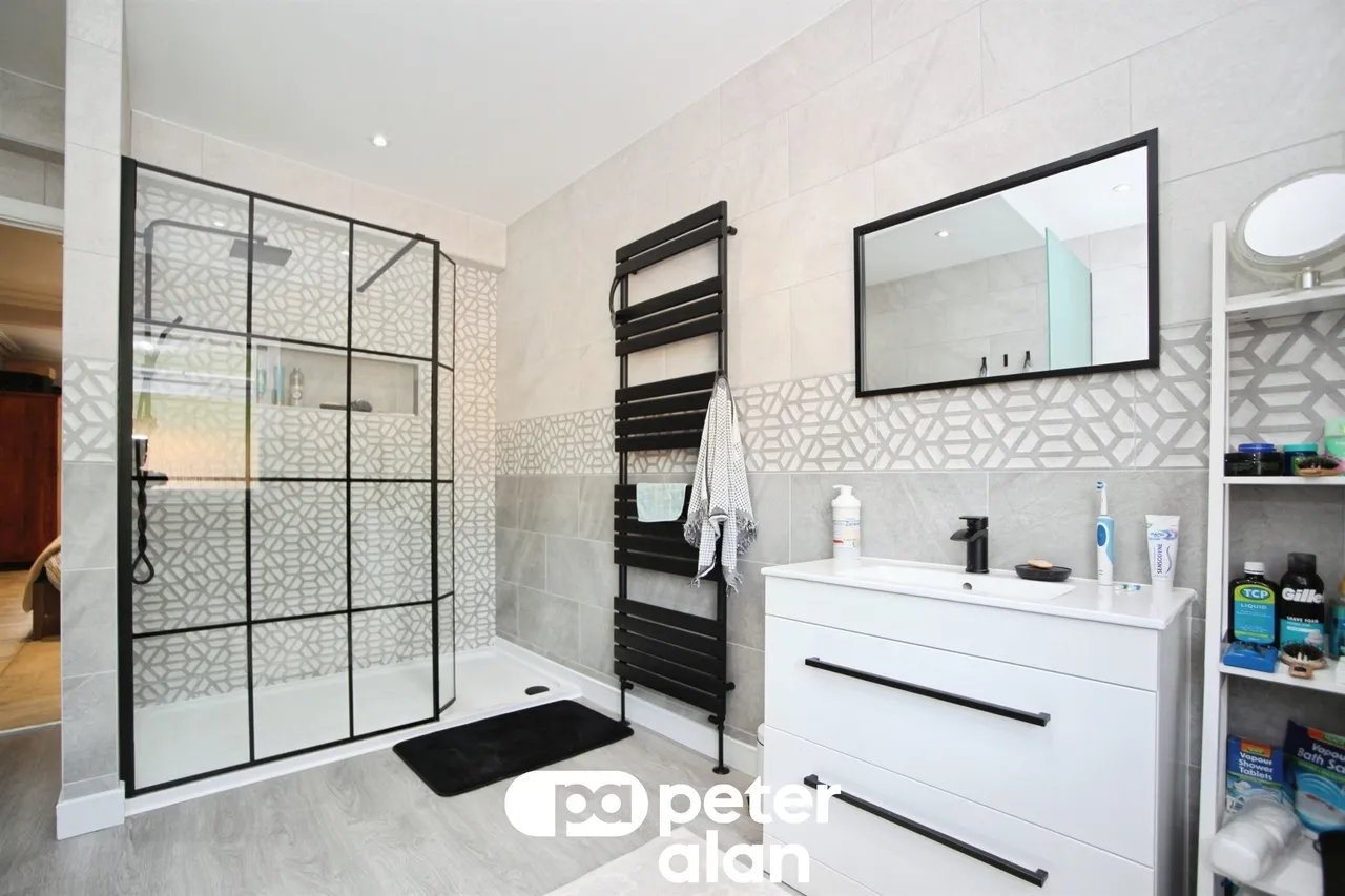 Bryn Road, Blackwood, NP12, photo 18