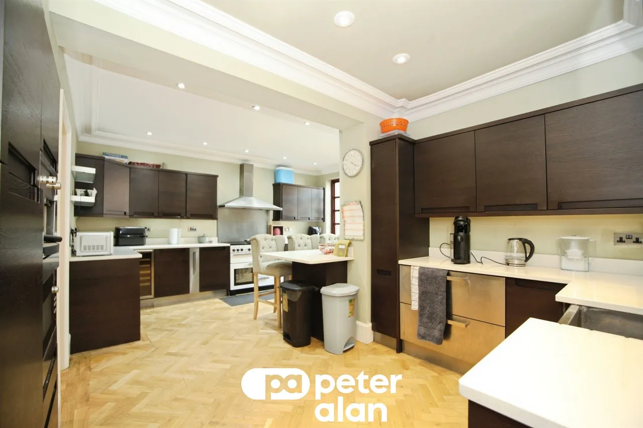 Bryn Road, Blackwood, NP12, photo 12