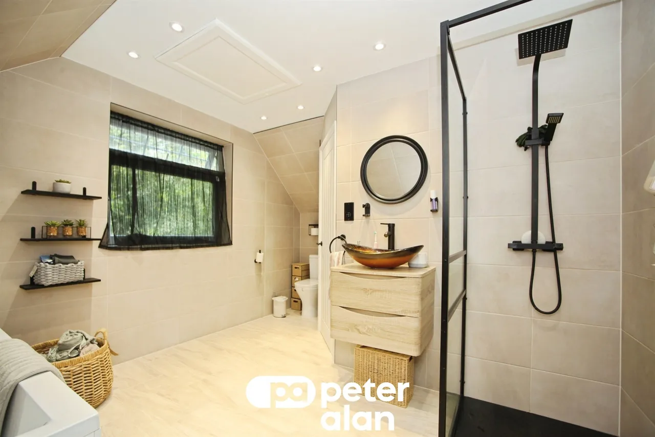 Bryn Road, Blackwood, NP12, photo 21