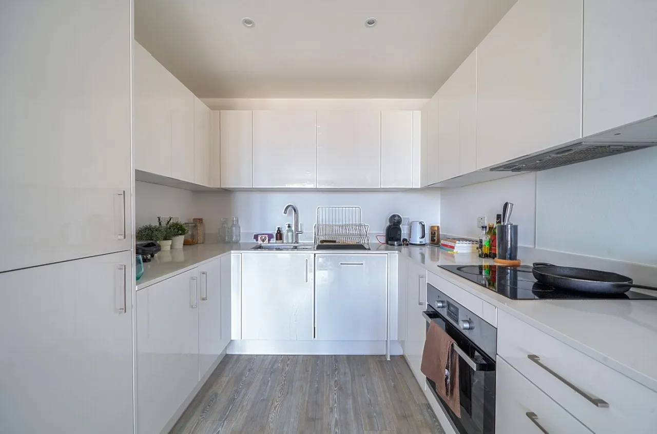Winchelsea Road, London, NW10, photo 2