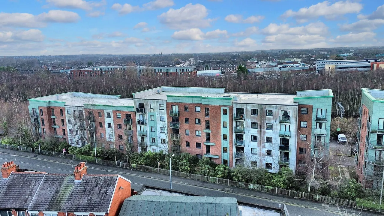 2 bed flat for sale — Lower Hall Street, St. Helens, St. Helens, WA10 1GF