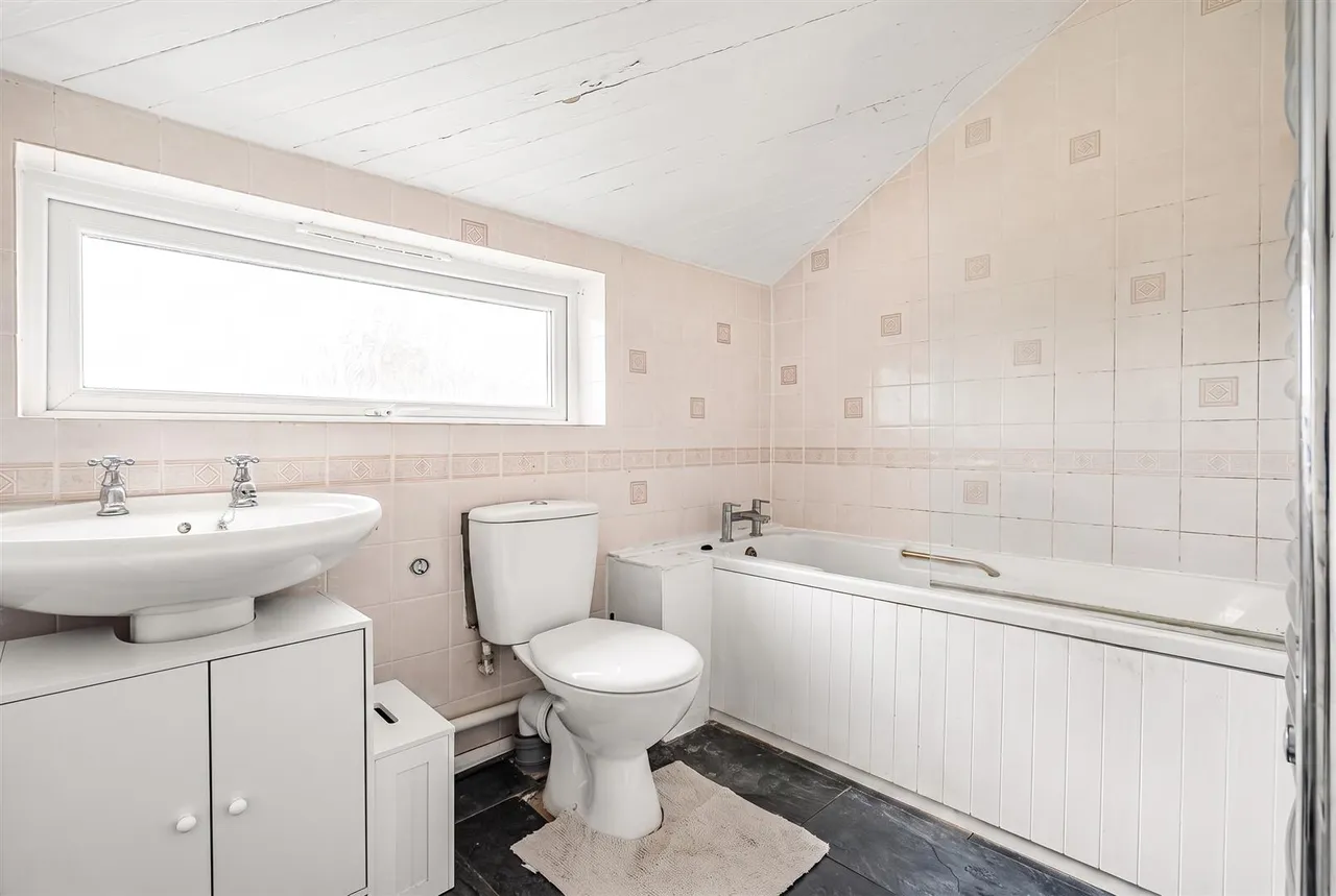 Linton Place, Haverhill, CB9, photo 15