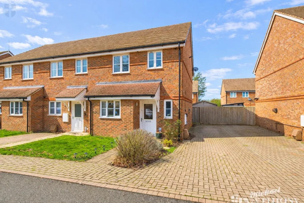 3 bed house for sale — Oak Place, Aylesbury, HP22 5PJ