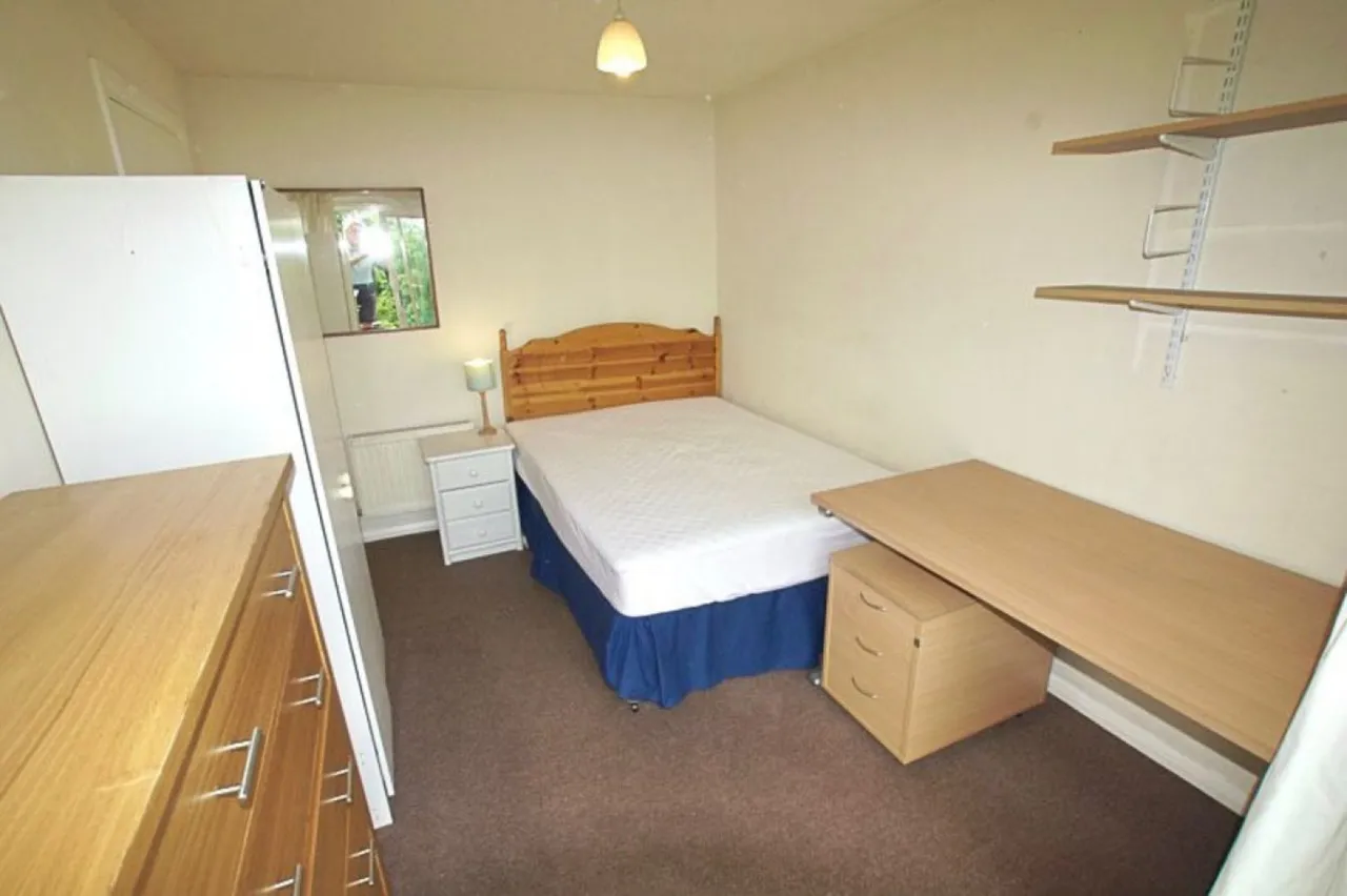 1 bed house to rent — The Valley, Stanmore, Winchester