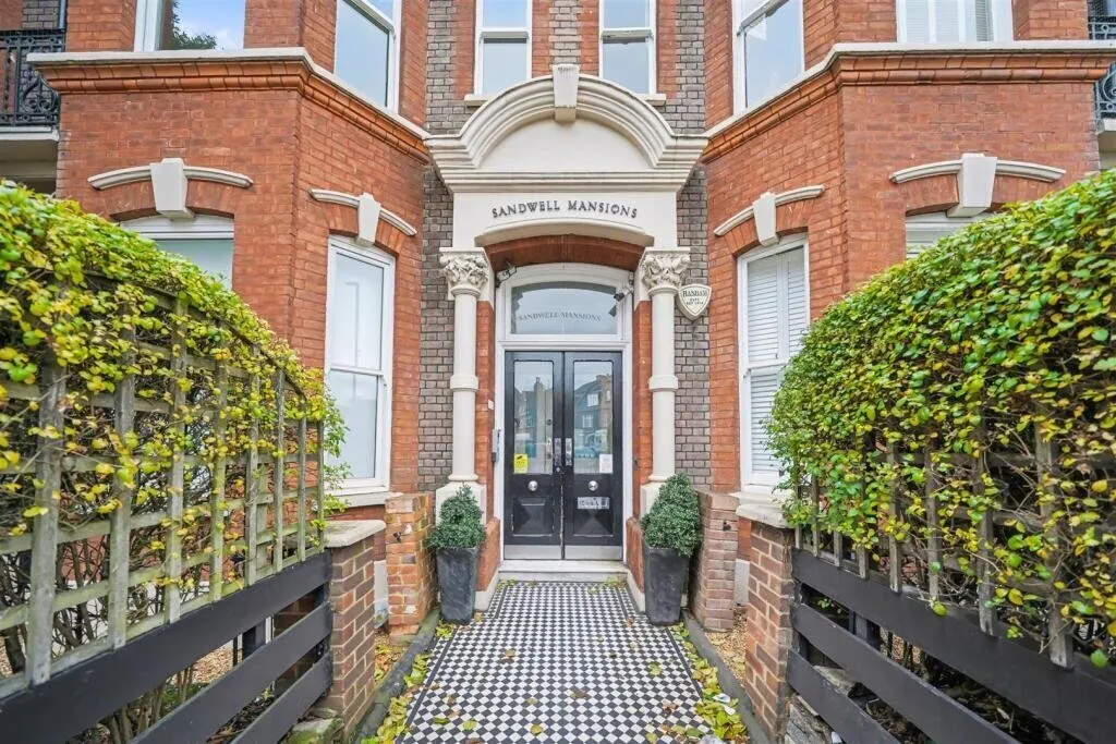 West End Lane, London, NW6, photo 12