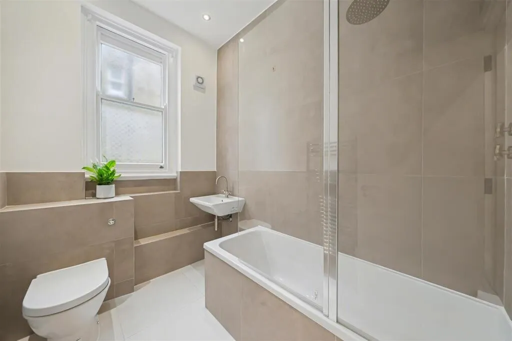 West End Lane, London, NW6, photo 10