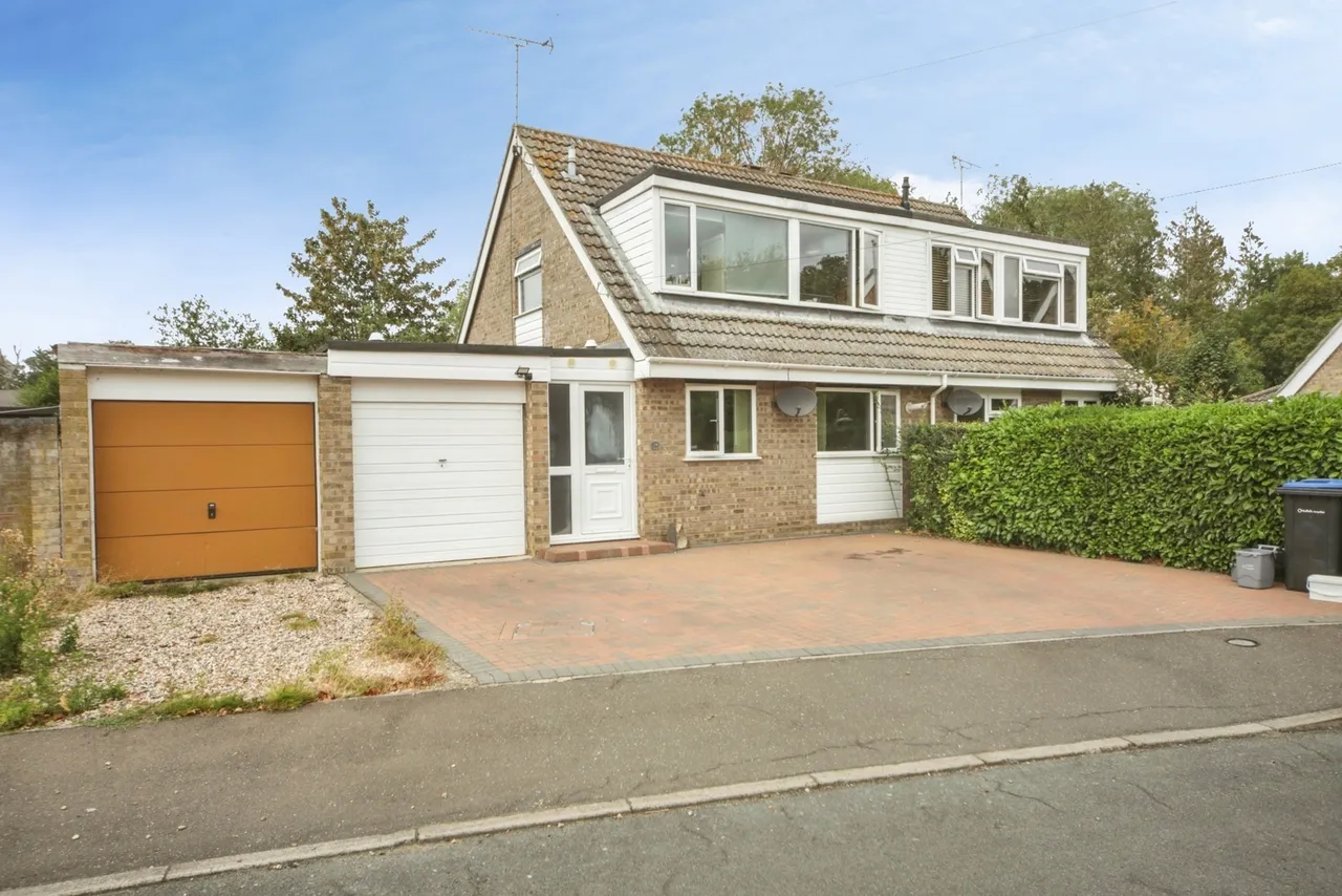 3 bed house for sale — Ash Road, Onehouse, Stowmarket, Suffolk, IP14