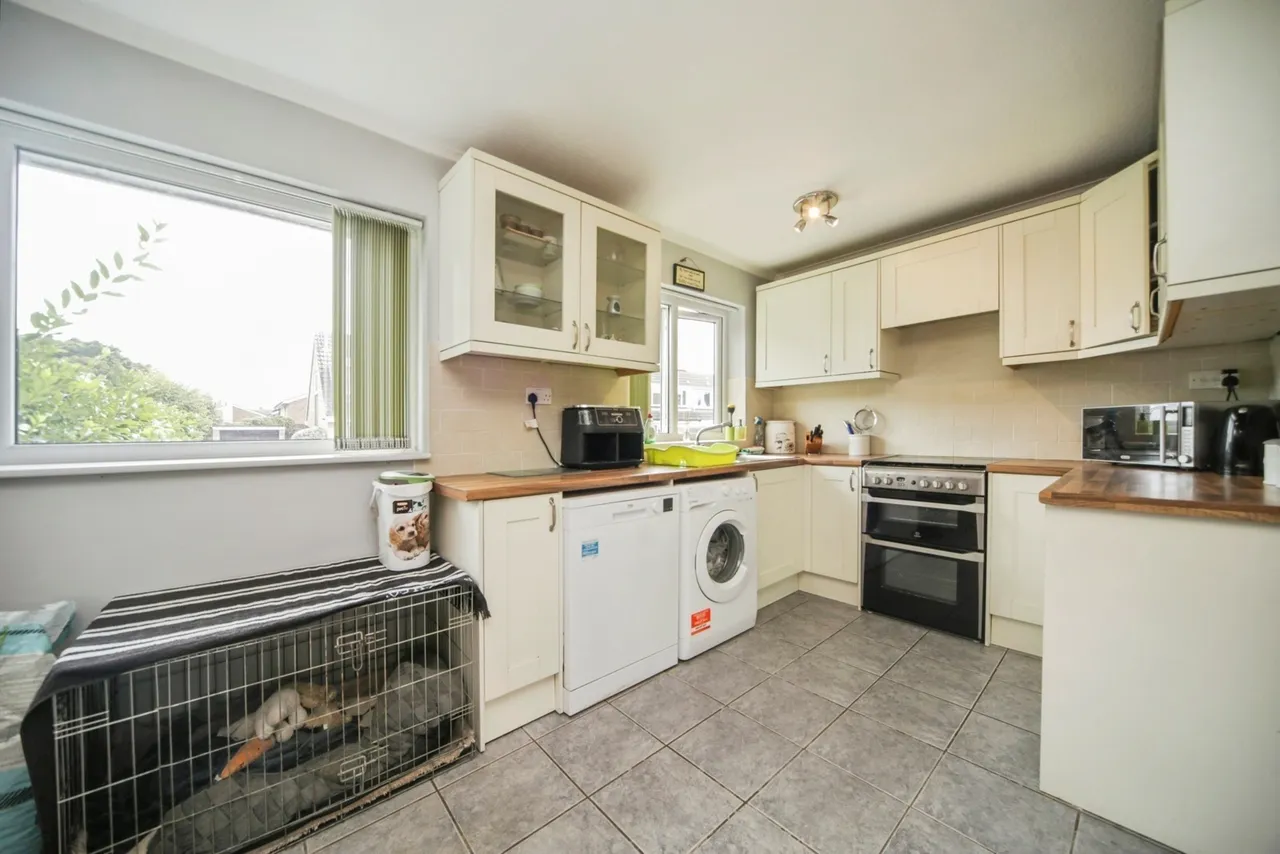Ash Road, Onehouse, Stowmarket, Suffolk, IP14, photo 5