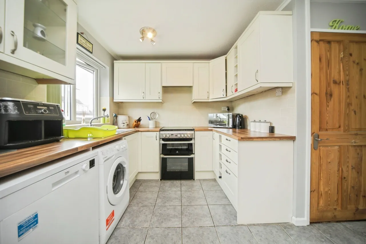 Ash Road, Onehouse, Stowmarket, Suffolk, IP14, photo 2