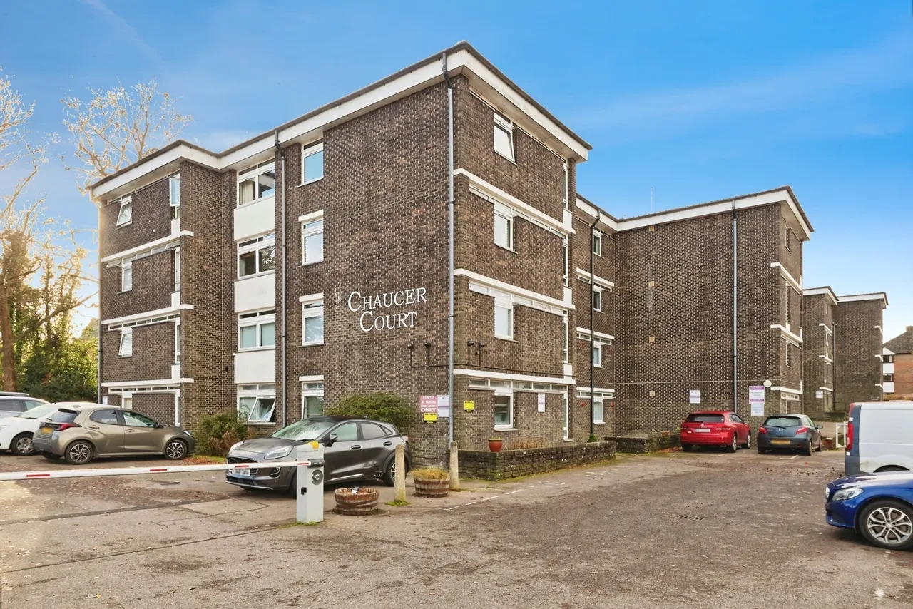 2 bed flat for sale, New Dover Road, Canterbury, CT1