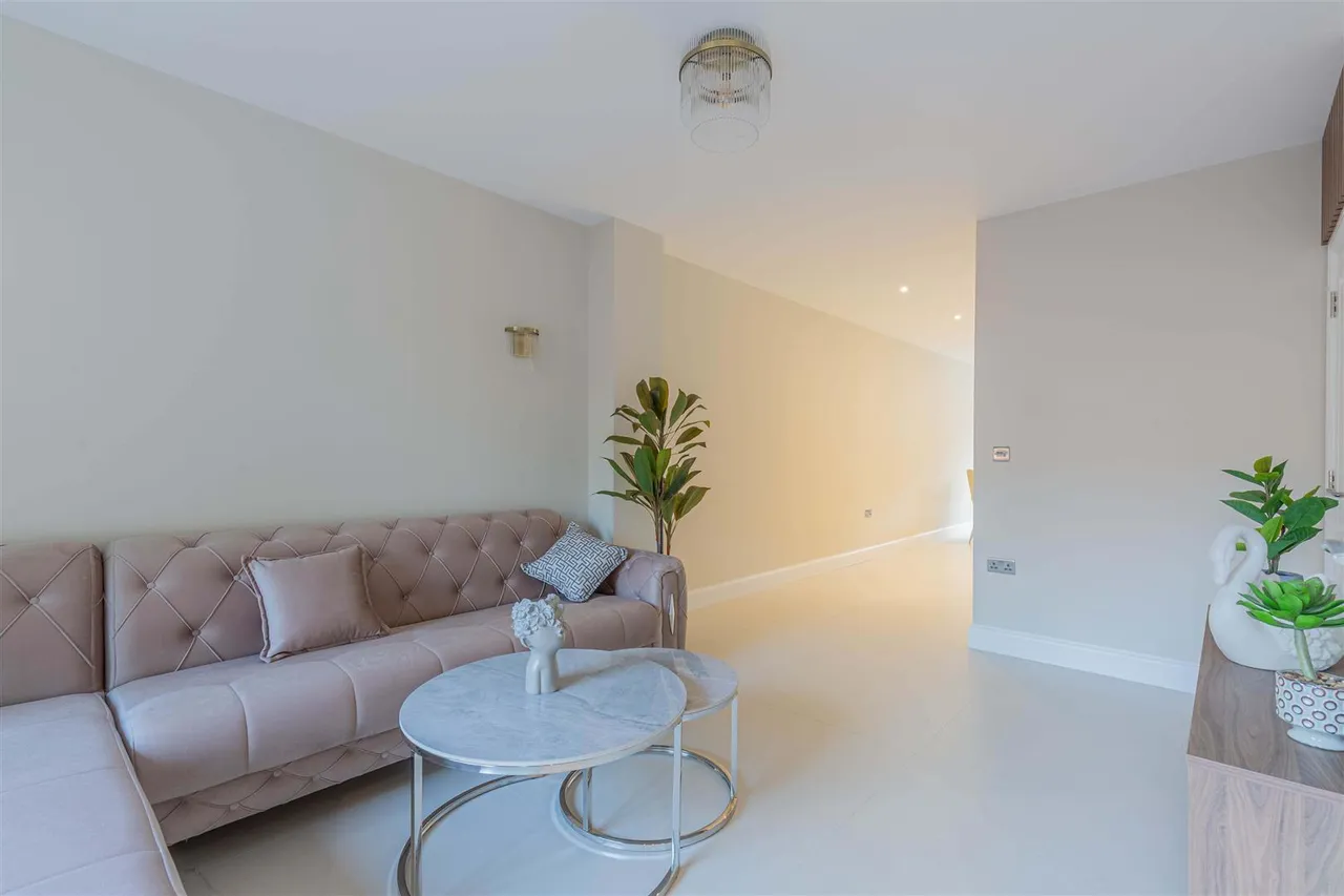 North Drive, Hounslow, photo 5