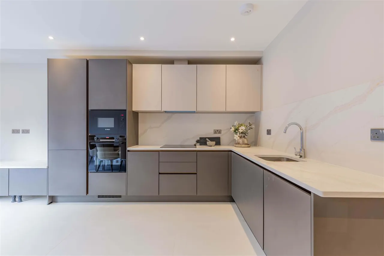 North Drive, Hounslow, photo 2