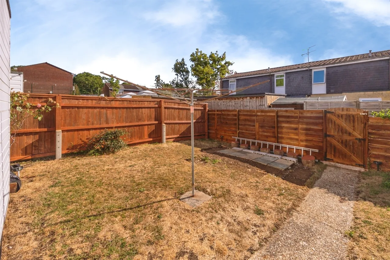 Curlew Gardens, Waterlooville, PO8, photo 6
