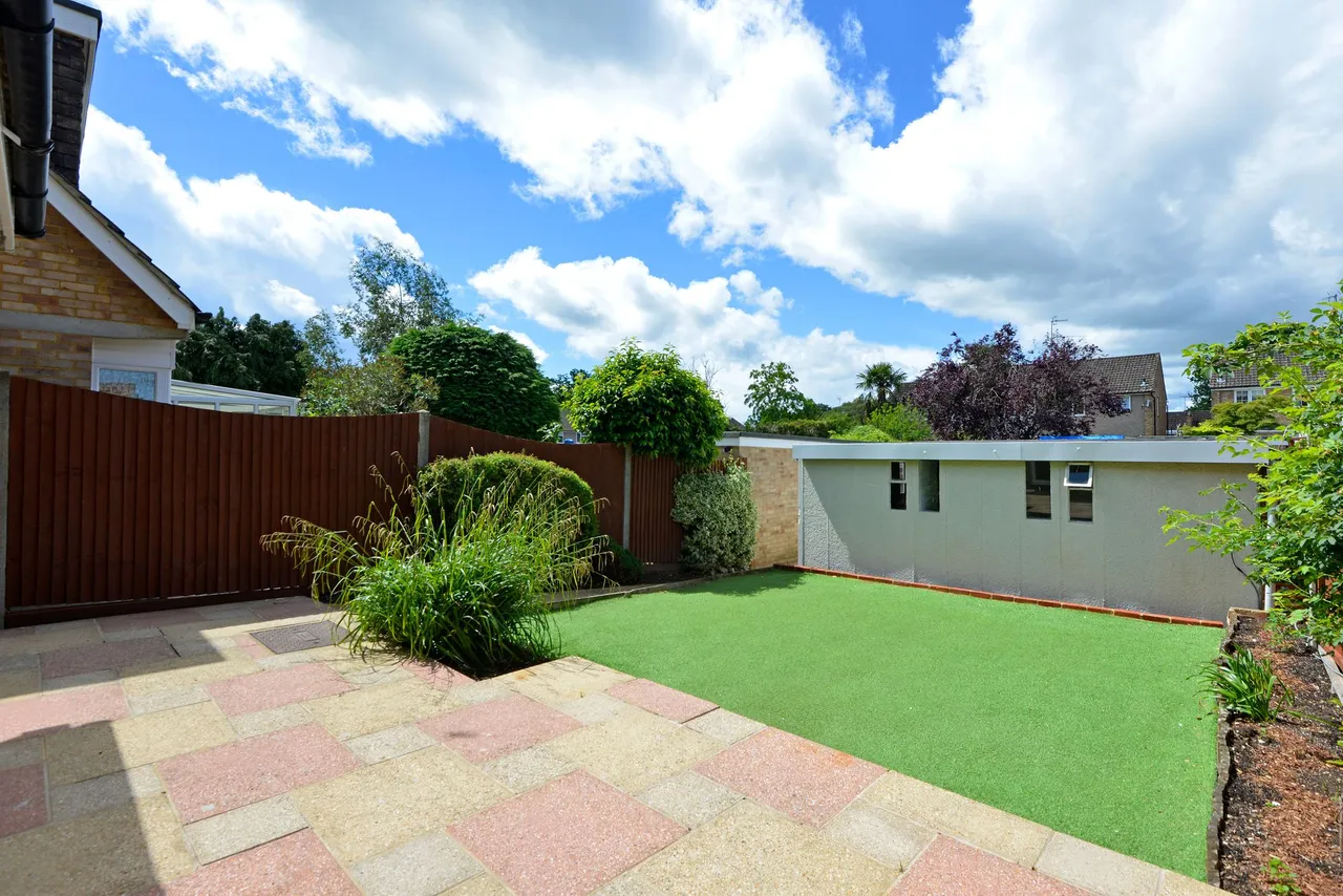Fawley Close, Cranleigh, GU6, photo 11