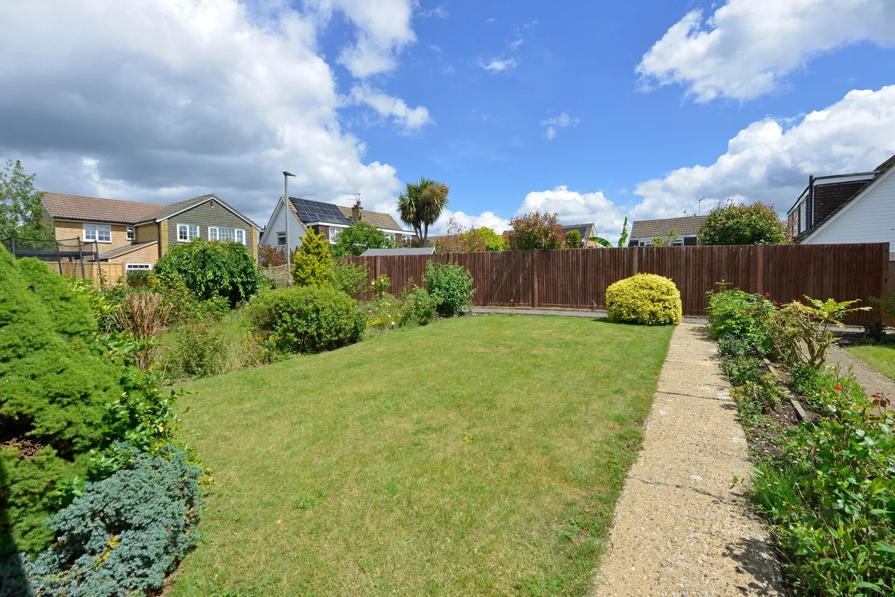 Fawley Close, Cranleigh, GU6, photo 2
