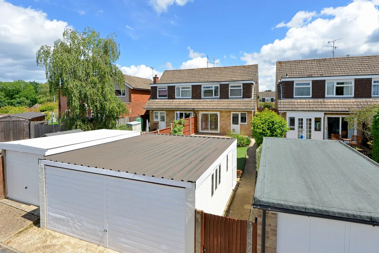 Fawley Close, Cranleigh, GU6, photo 18