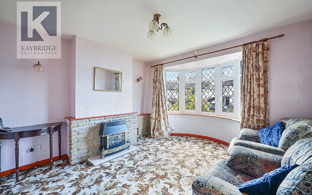 Walsingham Gardens, Epsom, KT19, photo 2