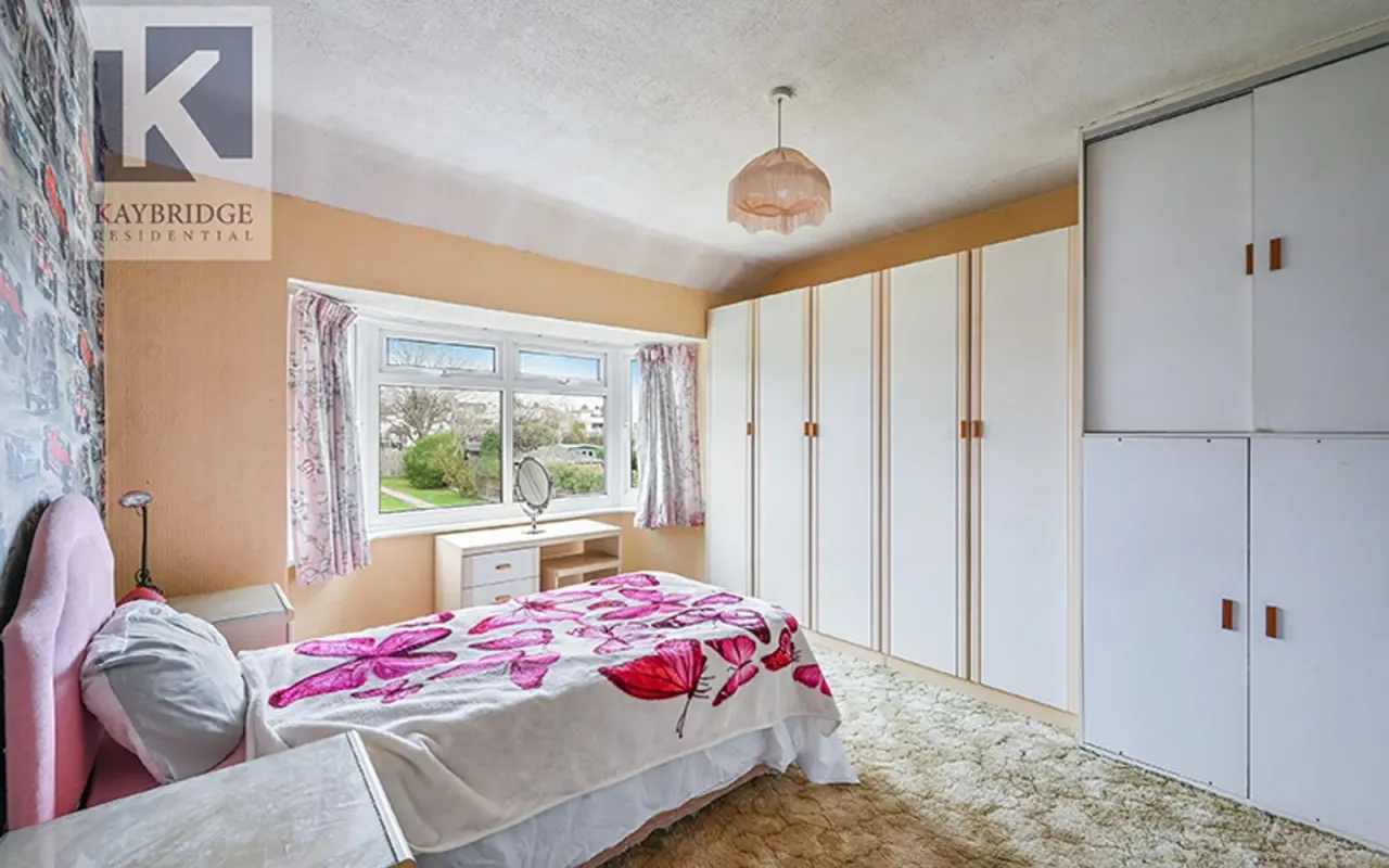 Walsingham Gardens, Epsom, KT19, photo 11