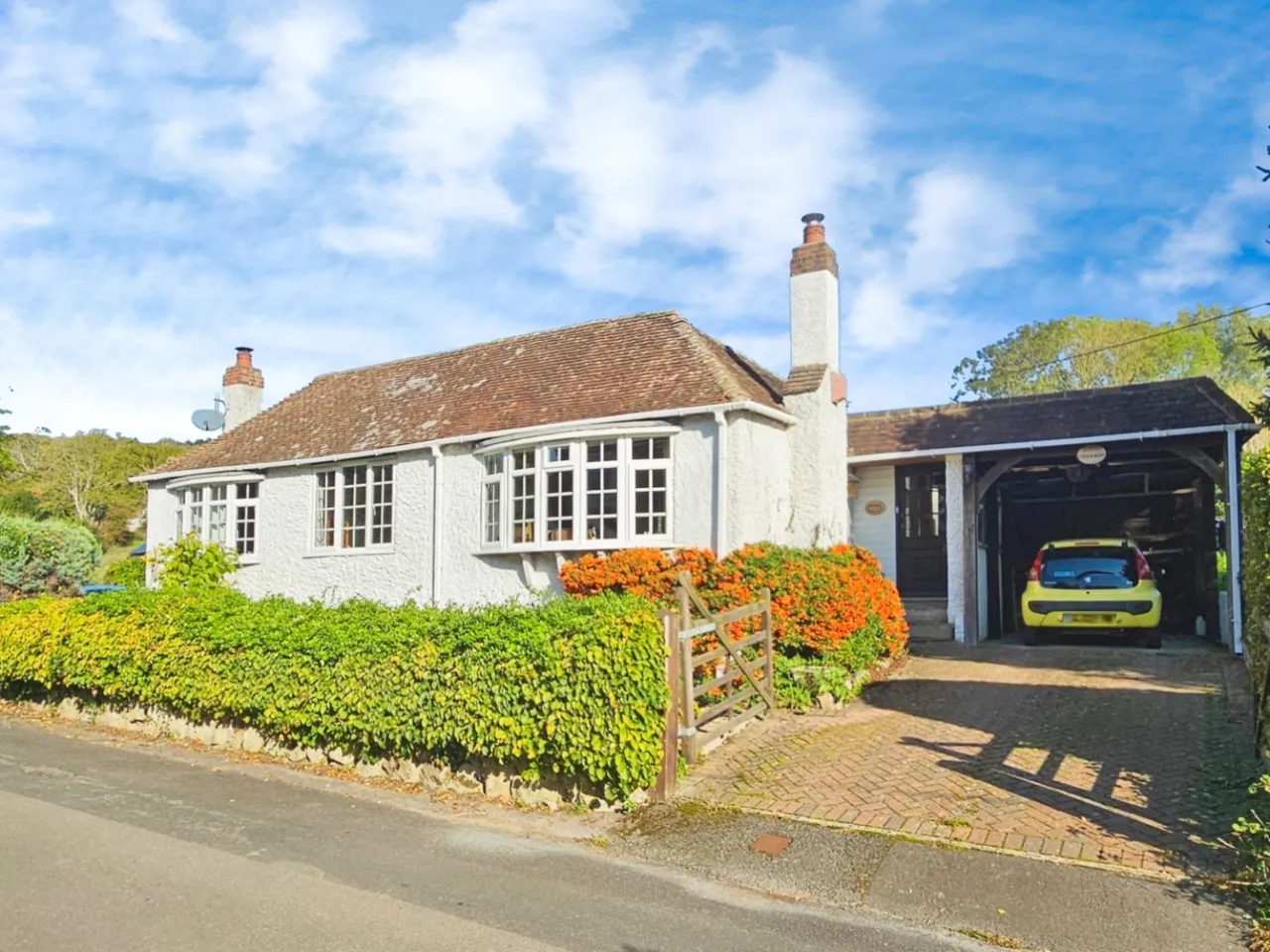 2 bed house for sale — St. Marys Road, West Hythe