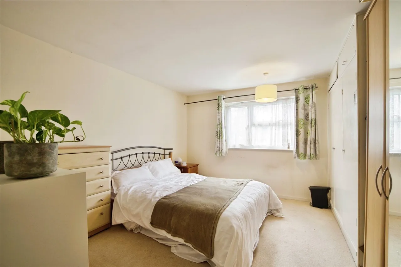 Pocklington Close, London, NW9, photo 9