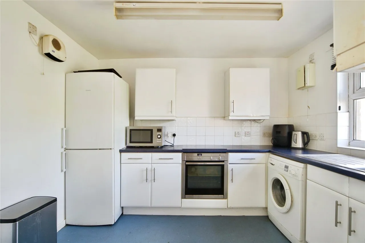 Pocklington Close, London, NW9, photo 6