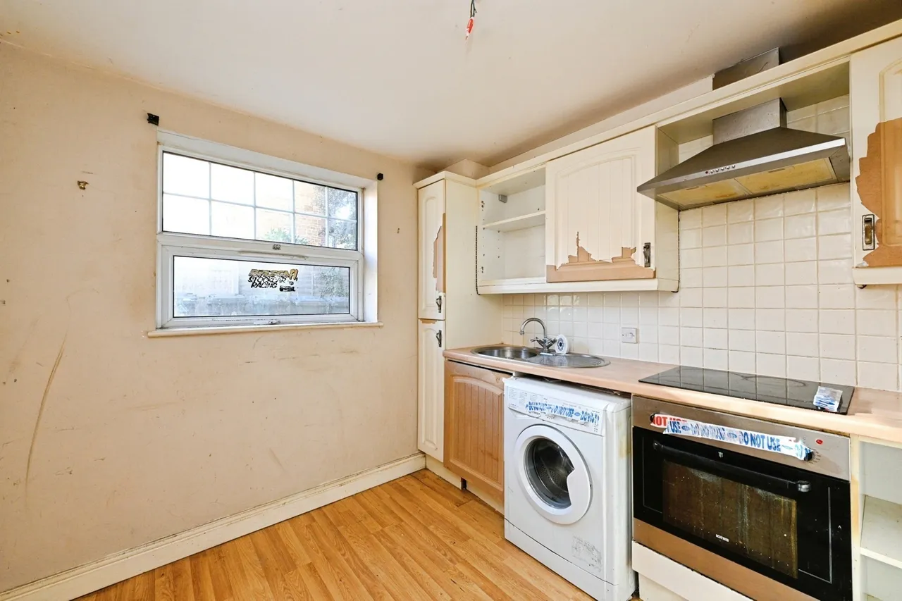 2 bed flat for sale — Avenue Road, Hunstanton, Norfolk, PE36