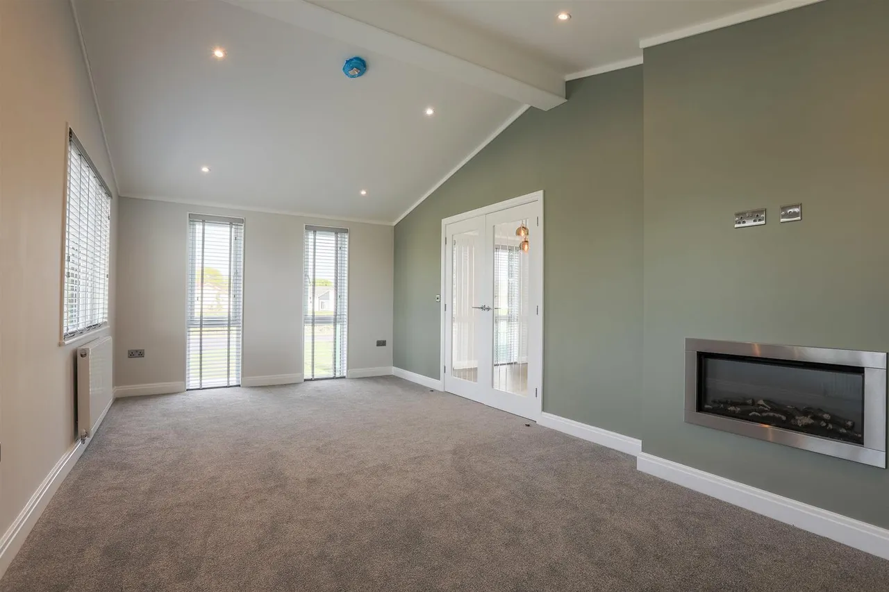 Lillybrook Estate, Lyneham, photo 9