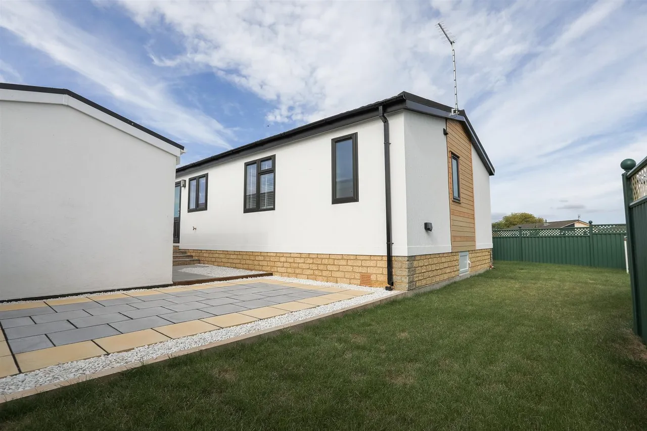 Lillybrook Estate, Lyneham, photo 18
