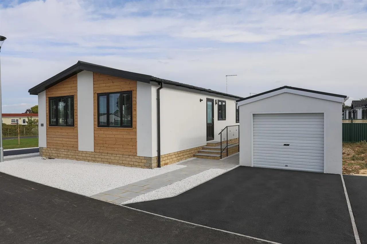 Lillybrook Estate, Lyneham, photo 5