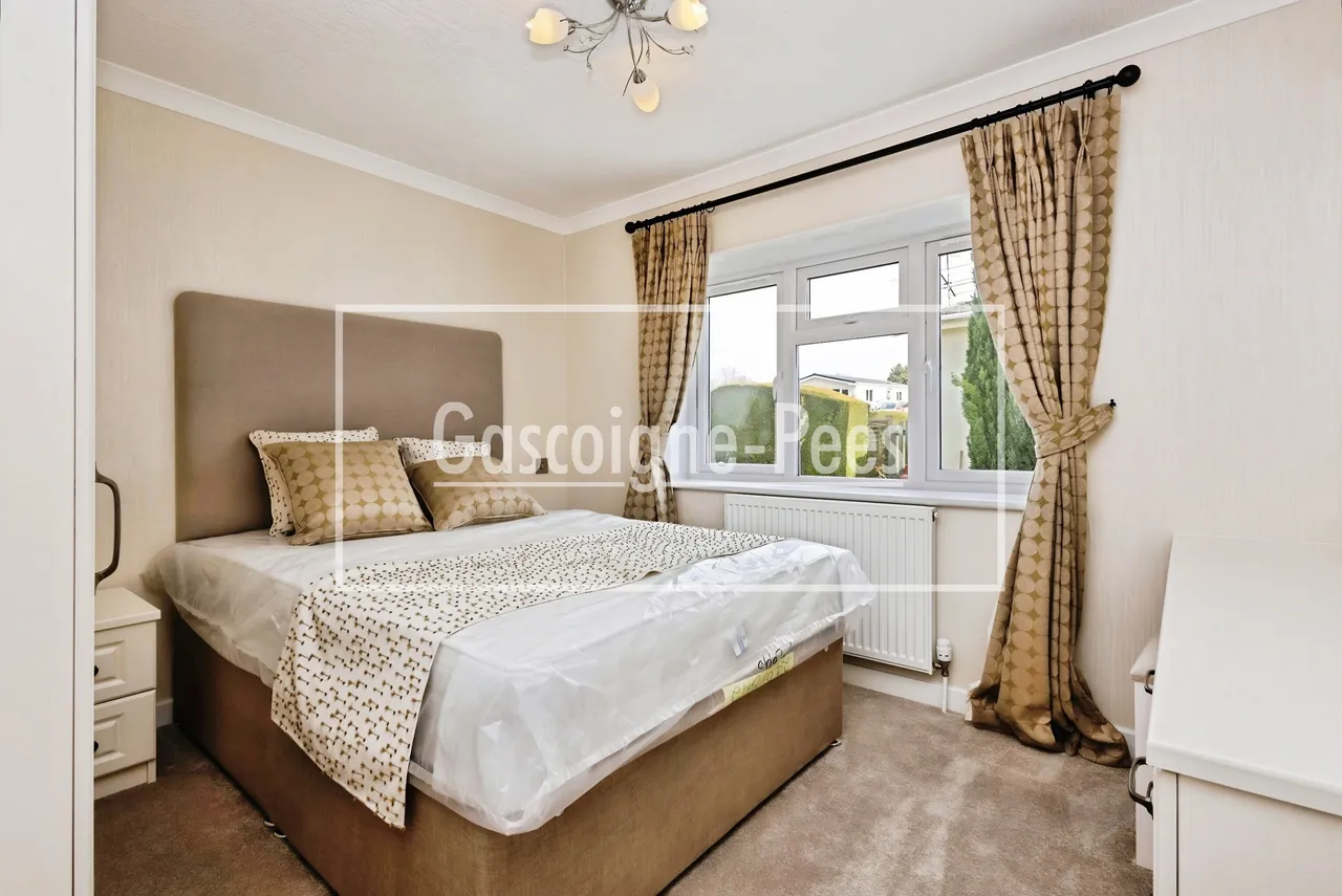 Portsmouth Road, Thursley, GU8, photo 7