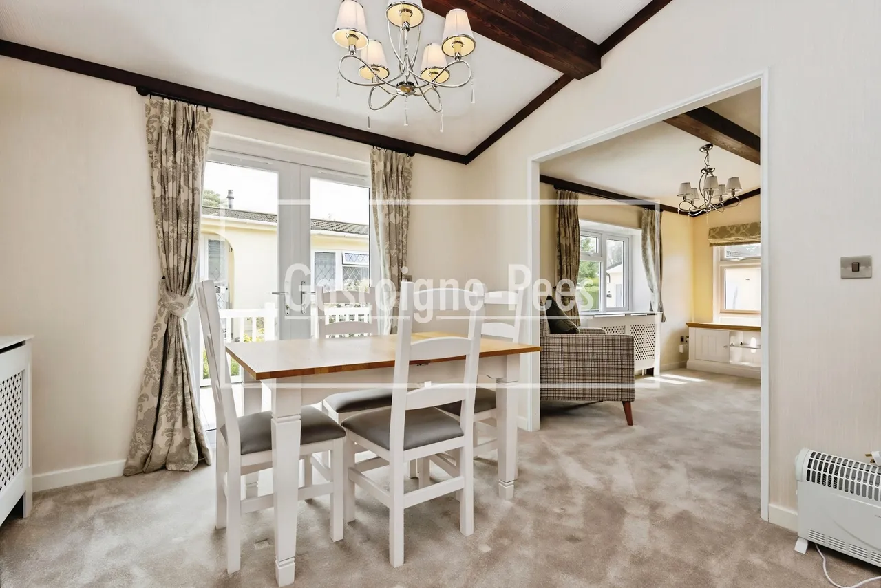 Portsmouth Road, Thursley, GU8, photo 4